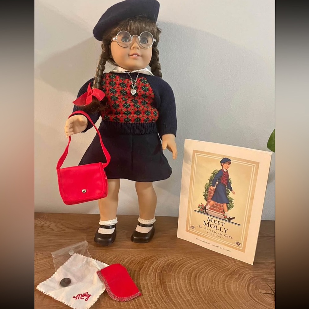Vintage American Girl doll: Molly